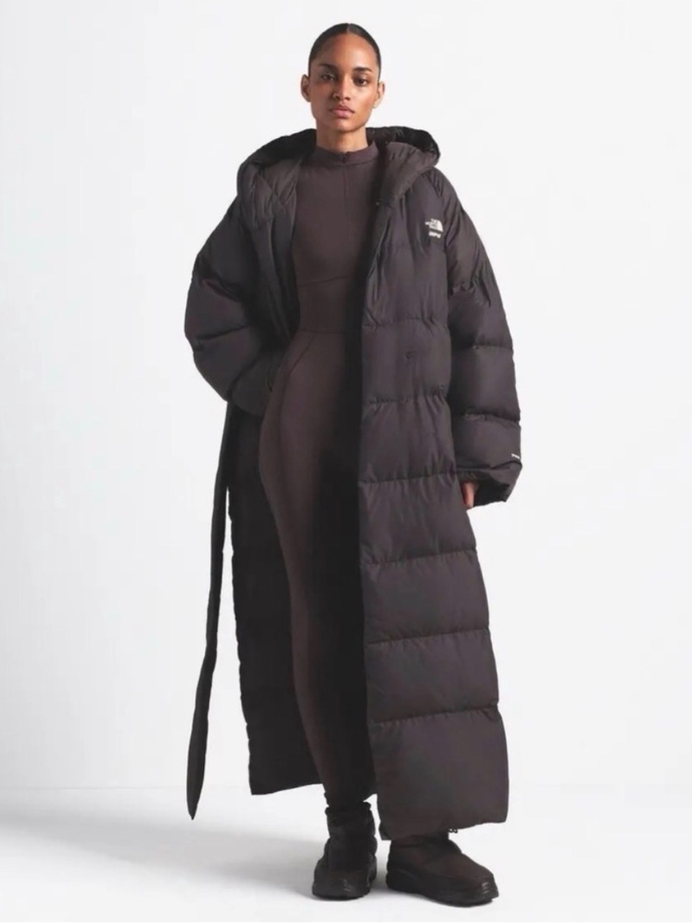 THE NORTH FACE X SKIMS NUPTSE WRAP PARKA | PHOENIX - Picture 3 of 8